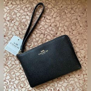 NWT Coach wristlet